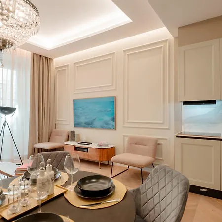 아파트 Palazzo Panfilli Luxury 트리에스테